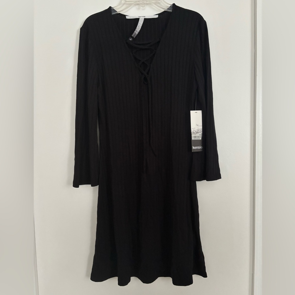 Black Kensie dress, Macy’s, originally $80, NWT
Flexible!
